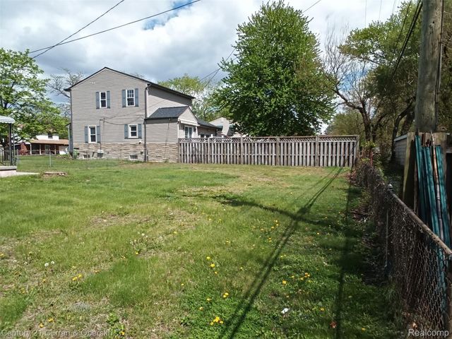 35037 Harroun Street, Wayne, MI 48184
