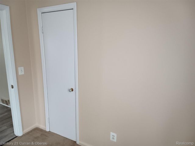 35037 Harroun Street, Wayne, MI 48184