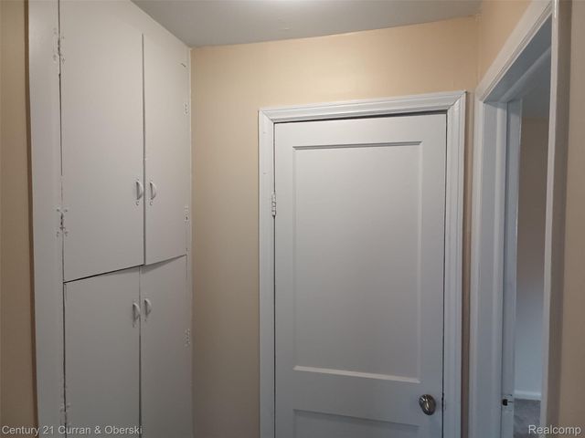 35037 Harroun Street, Wayne, MI 48184