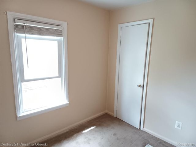 35037 Harroun Street, Wayne, MI 48184