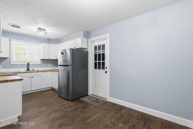 1712 DIBBLE Circle W, Jacksonville, FL 32246