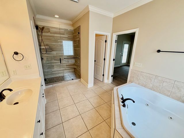 207 Lace Dr., Dothan, AL 36301