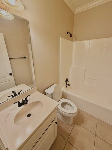 207 Lace Dr., Dothan, AL 36301