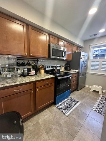 9790 HAGEL CIR, Lorton, VA 22079