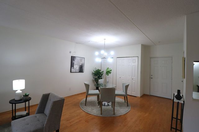 289 Elm Street 15A, Medford, MA 02155