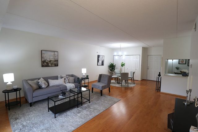 289 Elm Street 15A, Medford, MA 02155