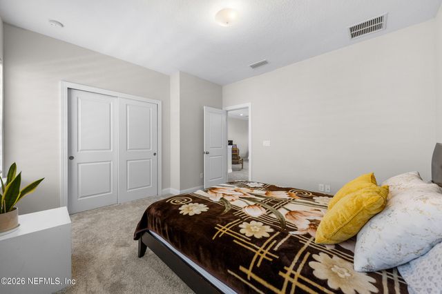 29 TRADESMAN Lane, St. Johns, FL 32259