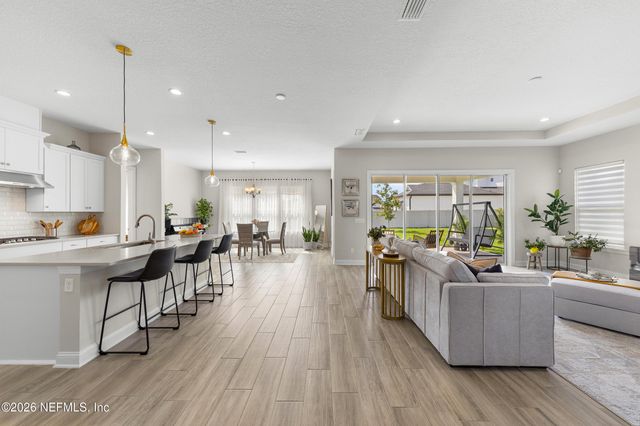 29 TRADESMAN Lane, St. Johns, FL 32259