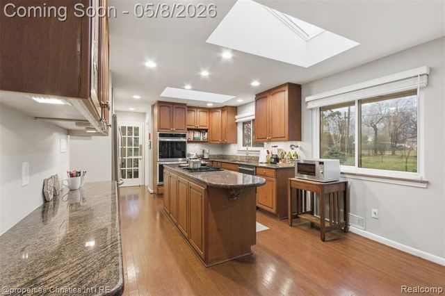 3150 Middlebury Lane, Bloomfield Hills, MI 48301