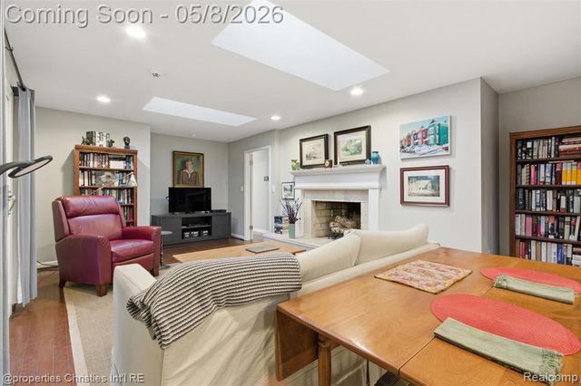 3150 Middlebury Lane, Bloomfield Hills, MI 48301