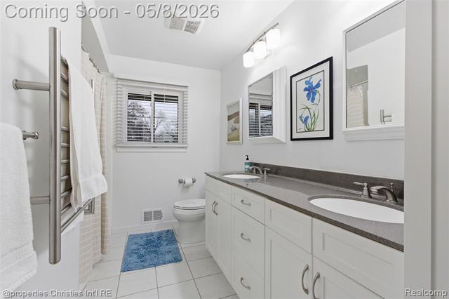 3150 Middlebury Lane, Bloomfield Hills, MI 48301