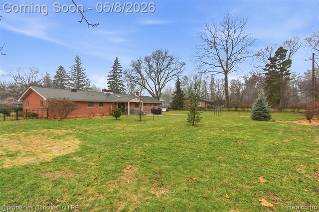 3150 Middlebury Lane, Bloomfield Hills, MI 48301