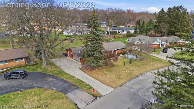 3150 Middlebury Lane, Bloomfield Hills, MI 48301