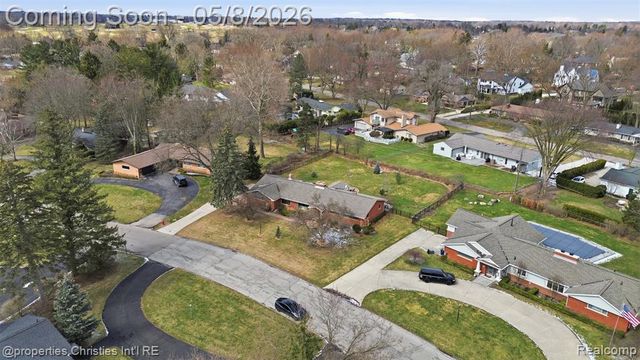 3150 Middlebury Lane, Bloomfield Hills, MI 48301