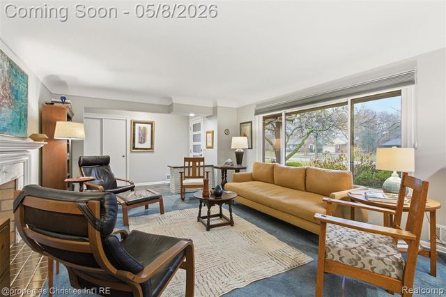 3150 Middlebury Lane, Bloomfield Hills, MI 48301