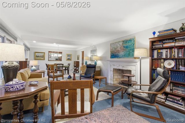 3150 Middlebury Lane, Bloomfield Hills, MI 48301