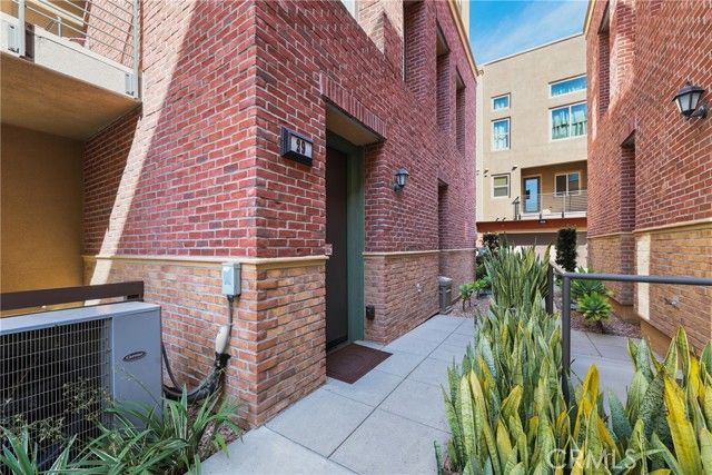 422 W Route 66 29, Glendora, CA 91740