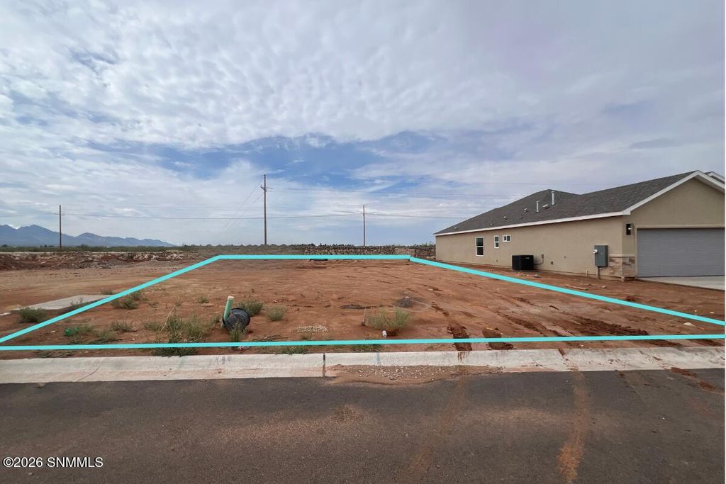 8016 Inca Dove Avenue, Las Cruces, NM 88012