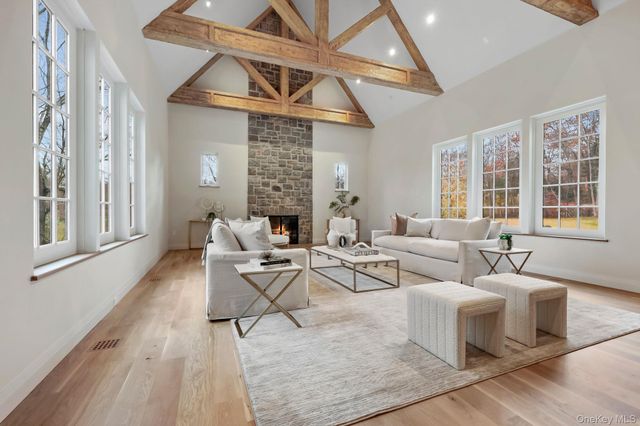 2 Barry Court, Katonah, NY 10536