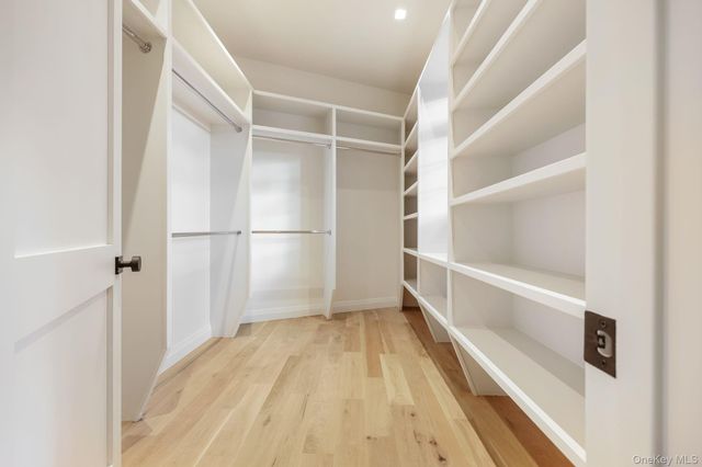 2 Barry Court, Katonah, NY 10536