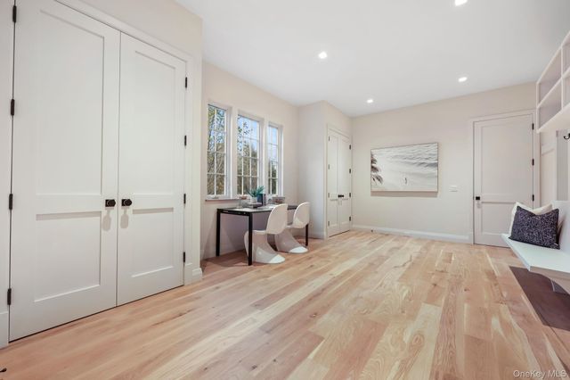 2 Barry Court, Katonah, NY 10536