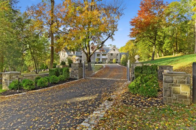 2 Barry Court, Katonah, NY 10536