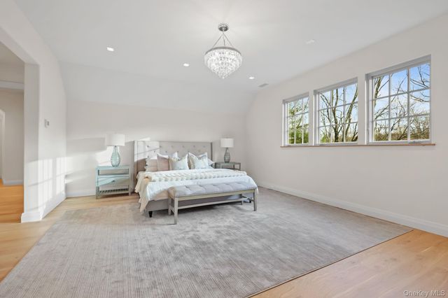 2 Barry Court, Katonah, NY 10536