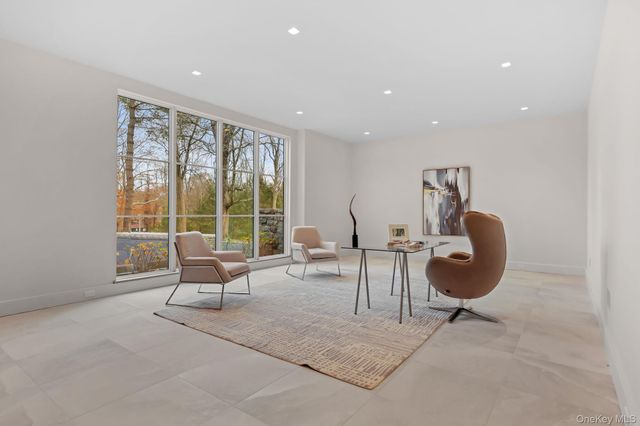 2 Barry Court, Katonah, NY 10536