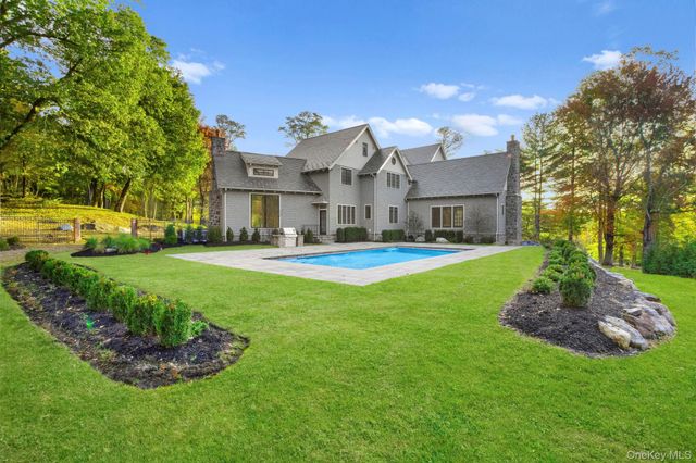 2 Barry Court, Katonah, NY 10536