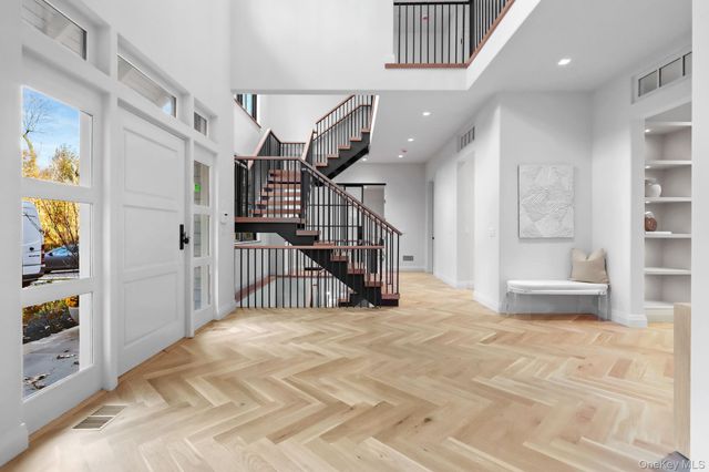 2 Barry Court, Katonah, NY 10536