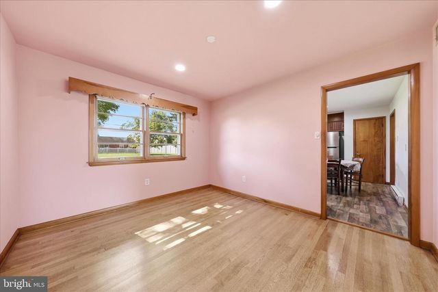 216 JACKSON AVE, Hagerstown, MD 21740