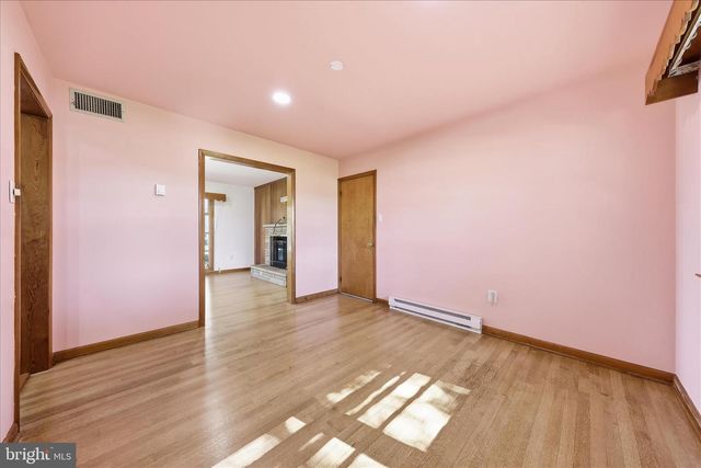 216 JACKSON AVE, Hagerstown, MD 21740