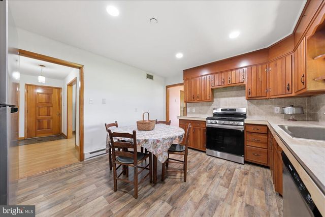 216 JACKSON AVE, Hagerstown, MD 21740