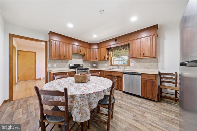 216 JACKSON AVE, Hagerstown, MD 21740
