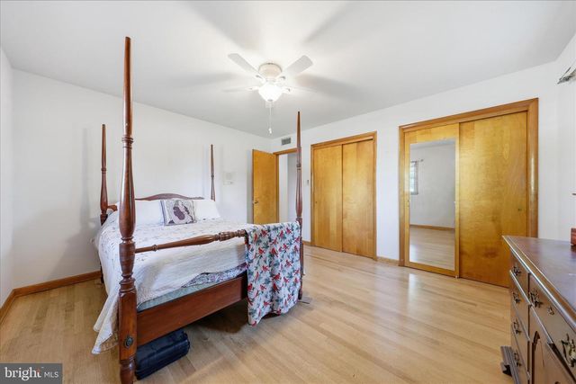 216 JACKSON AVE, Hagerstown, MD 21740