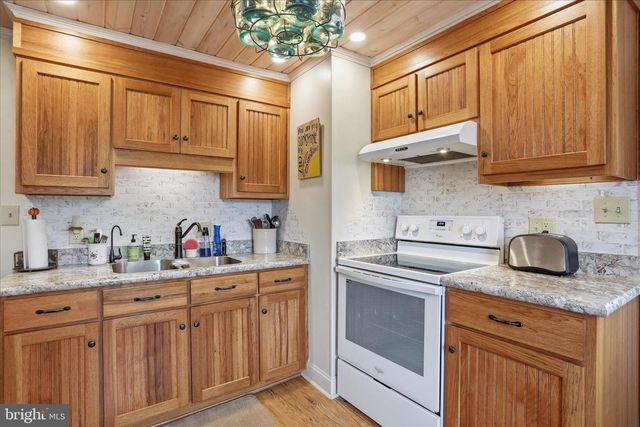 5704 MONTGOMERY CHURCH RD, Greencastle, PA 17225