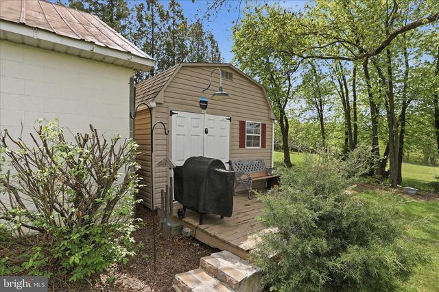 5704 MONTGOMERY CHURCH RD, Greencastle, PA 17225