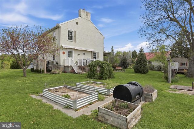5704 MONTGOMERY CHURCH RD, Greencastle, PA 17225