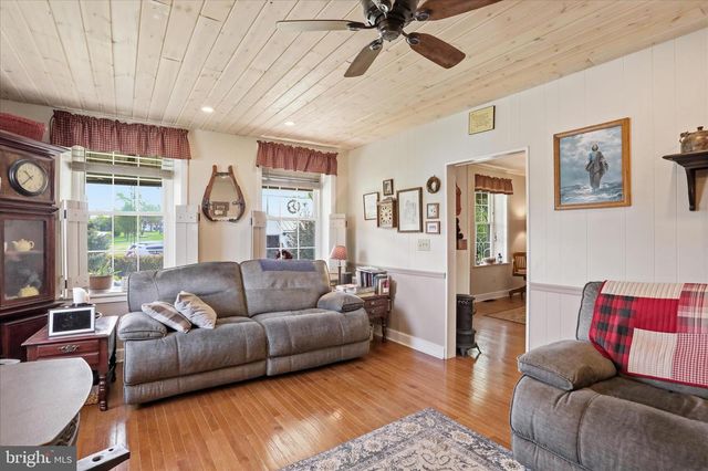 5704 MONTGOMERY CHURCH RD, Greencastle, PA 17225