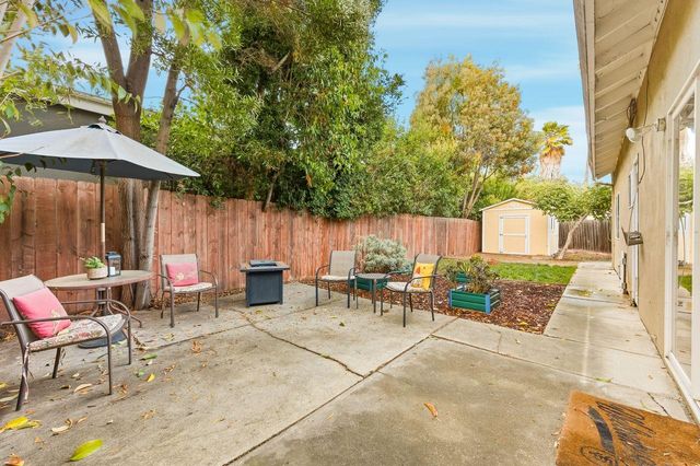 42 Saint Marys Place, Redwood City, CA 94063