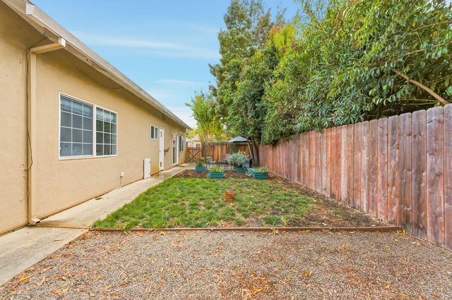 42 Saint Marys Place, Redwood City, CA 94063