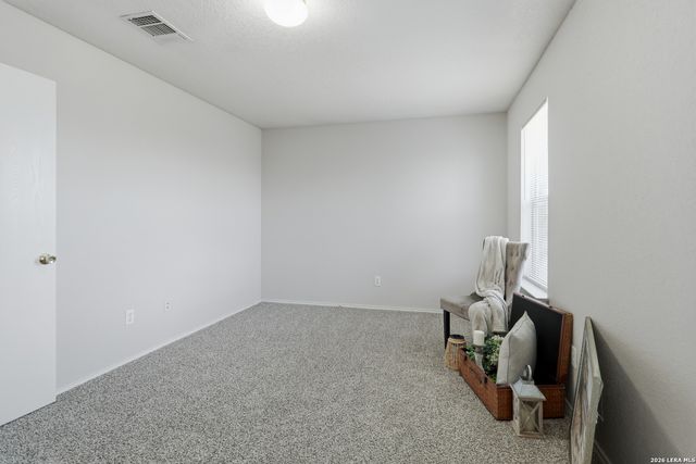8235 HEIGHTS VLY, Converse, TX 78109