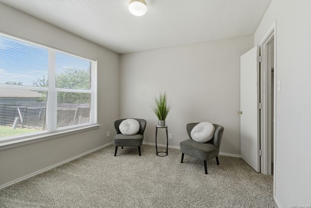8235 HEIGHTS VLY, Converse, TX 78109