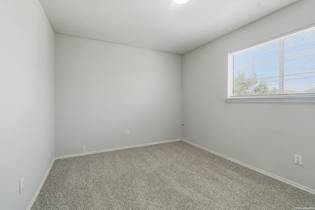 8235 HEIGHTS VLY, Converse, TX 78109