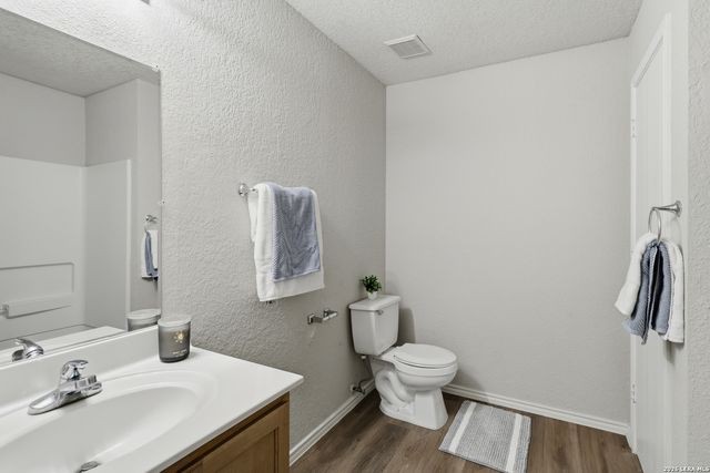 8235 HEIGHTS VLY, Converse, TX 78109