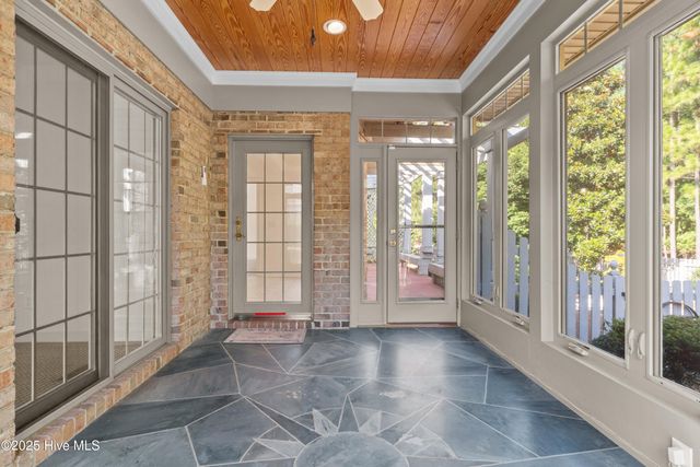 65 Idlewild Road, Pinehurst, NC 28374