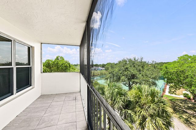10777 W Sample Road 407, Coral Springs, FL 33065