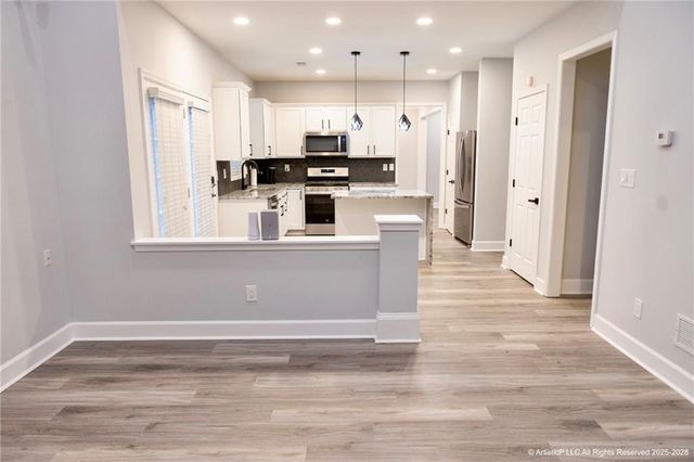 4644 Creekside Cove, Atlanta, GA 30349