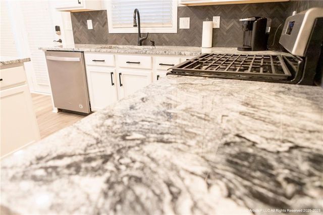 4644 Creekside Cove, Atlanta, GA 30349
