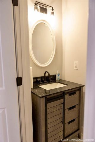 4644 Creekside Cove, Atlanta, GA 30349